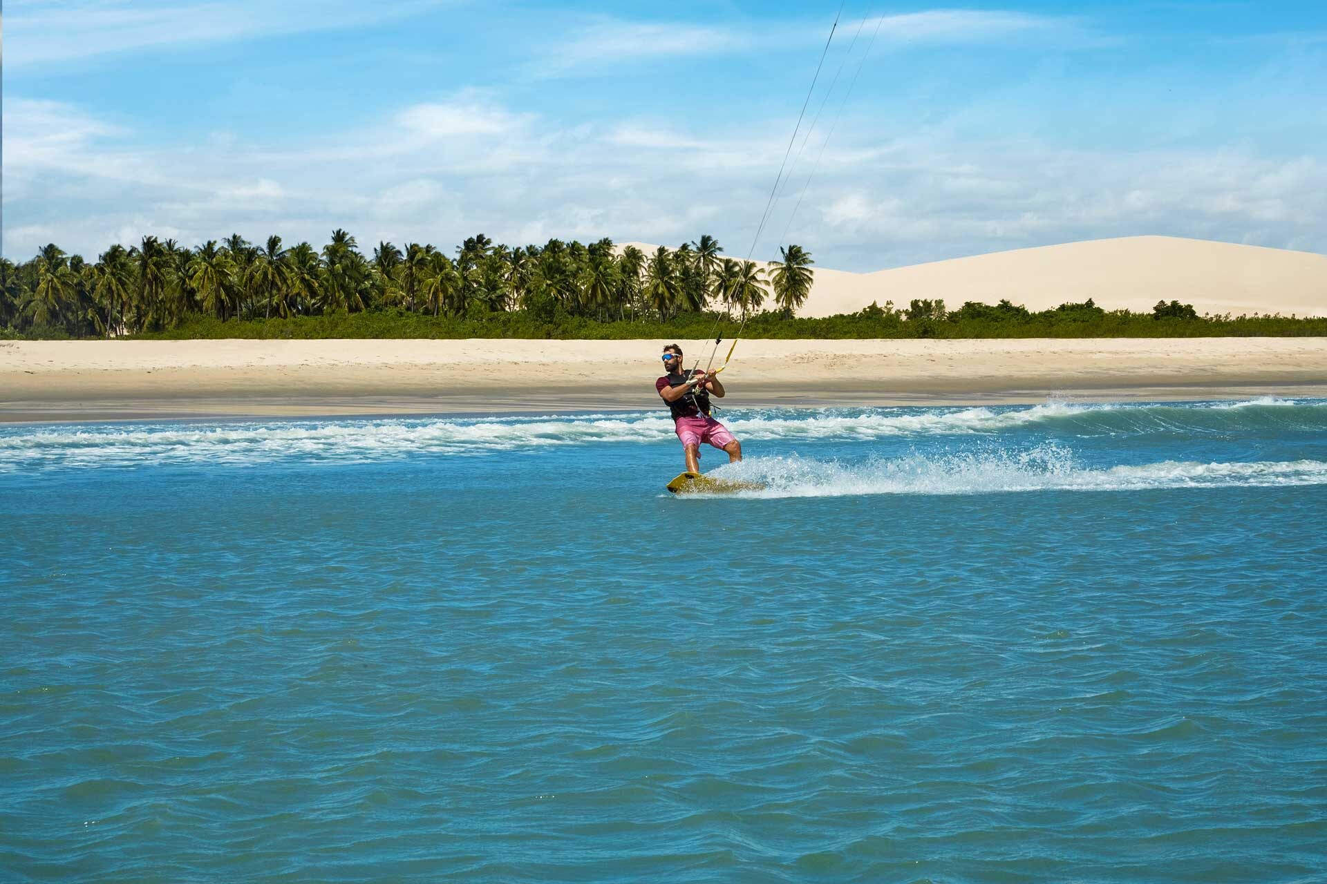 Kitesurf in Brasile: Avventure acquatiche e destinazioni turistiche